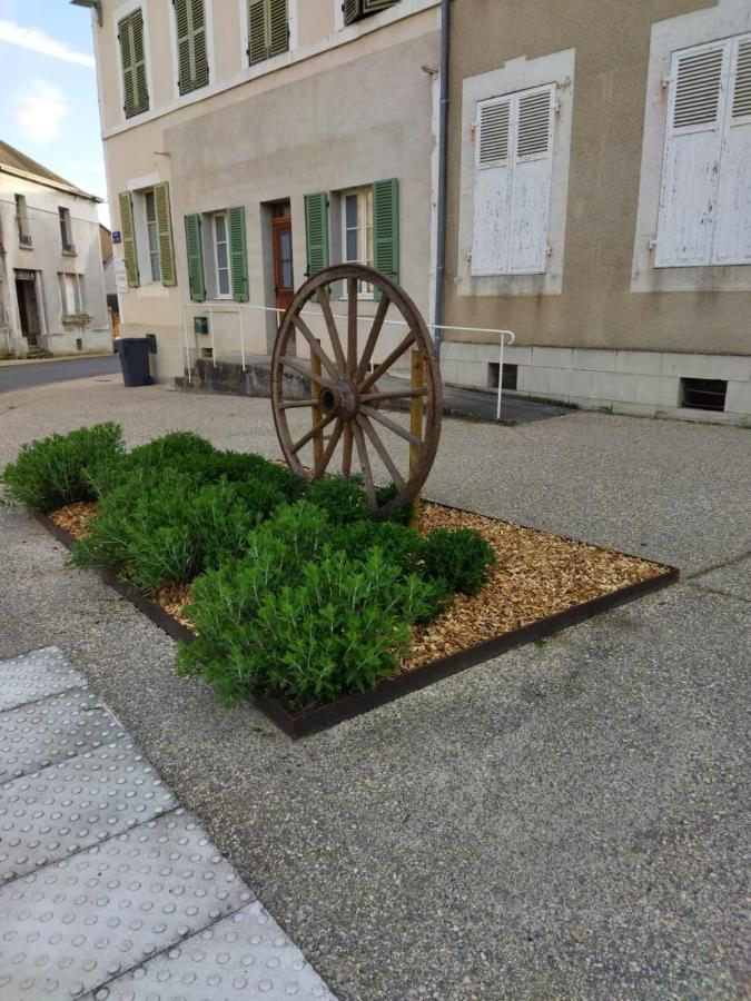 Apartmán Le Chapitre Châteaumeillant Exteriér fotografie